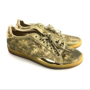 Puma Match Lo Gold Metallic Sneakers Size 7.5